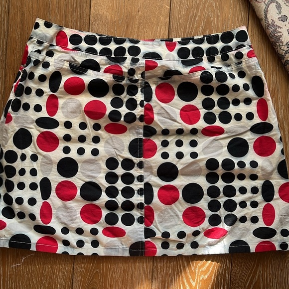 ABS by Allen Schwartz, miniskirt, polkadots, cotton, red, white and black size 8 - Picture 9 of 9